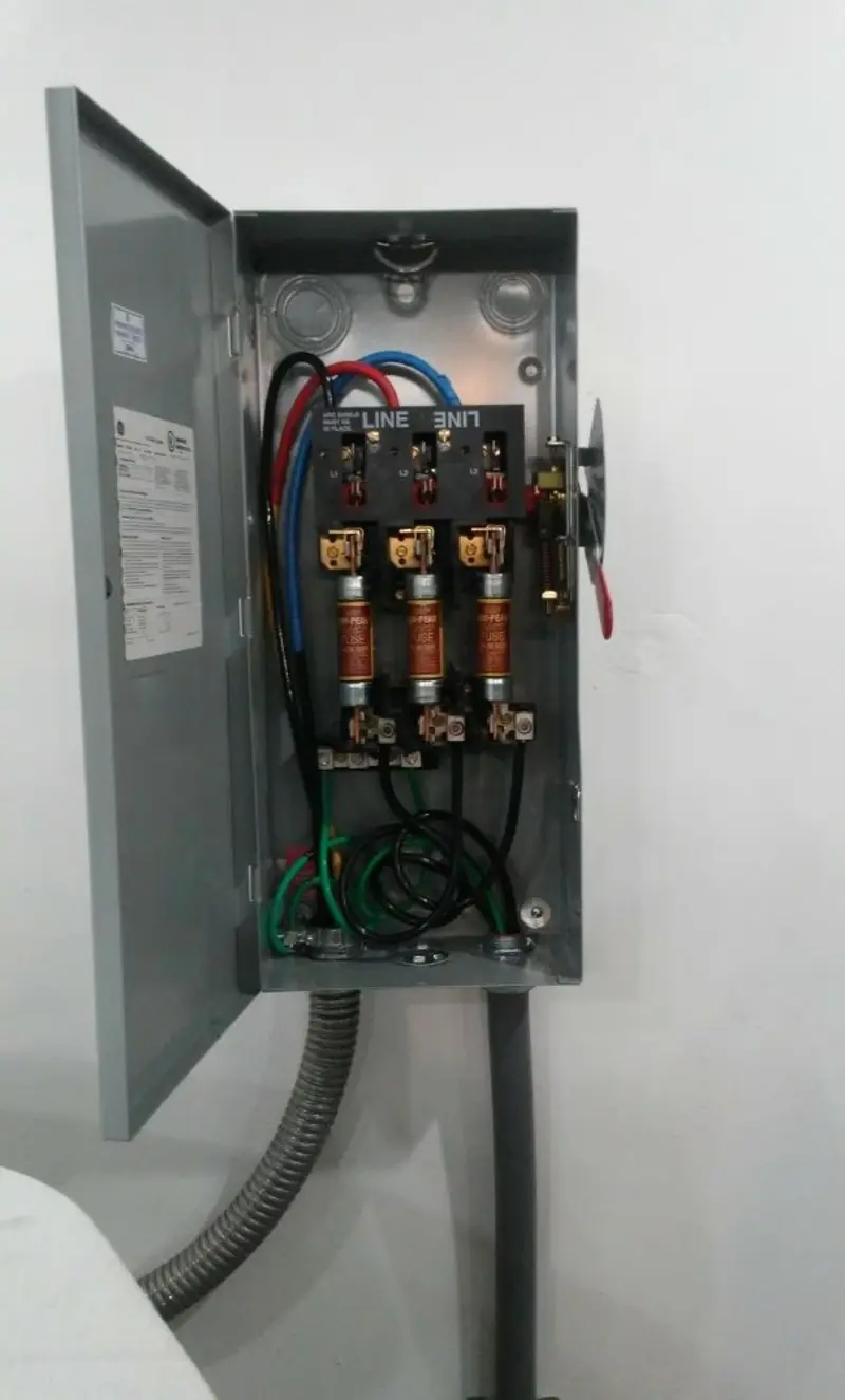 Three-phase disconnect switch installed for Electrical Wiring & Rewiring in Cheraw